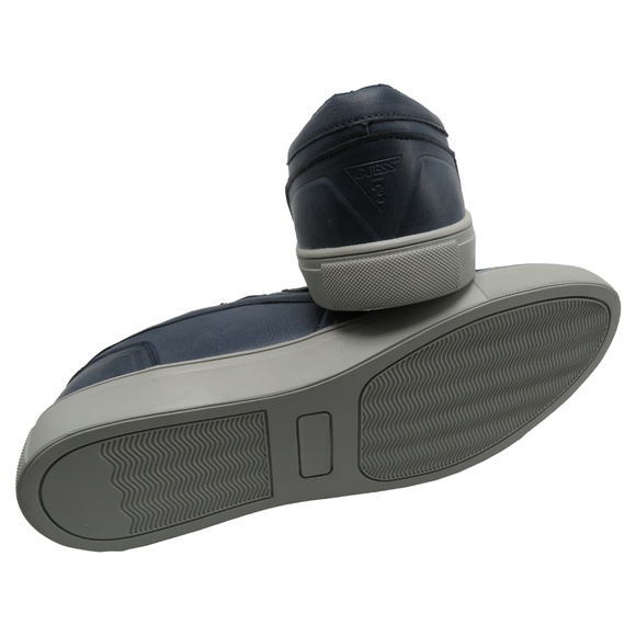 Guess Men\'s THOMPSON Slip-On Sneakers 10.5, 11.5